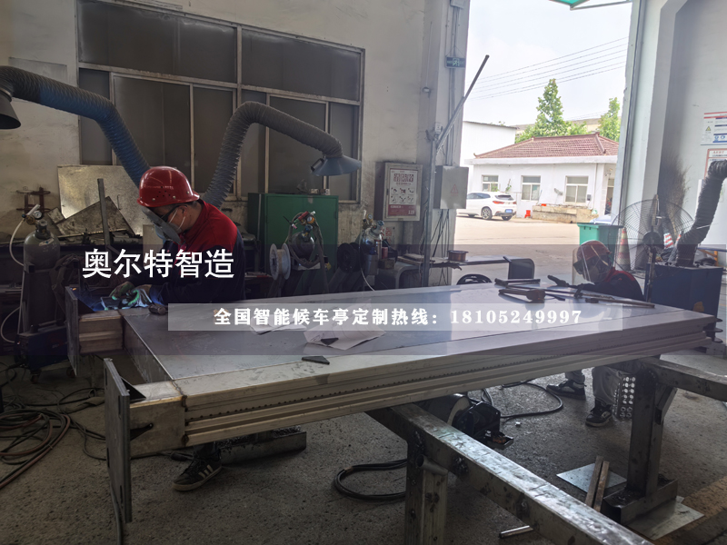 江蘇大學(xué)校區(qū)公交車等車亭生產(chǎn)案例 江蘇大學(xué)校區(qū)公交車等車亭生產(chǎn)案例